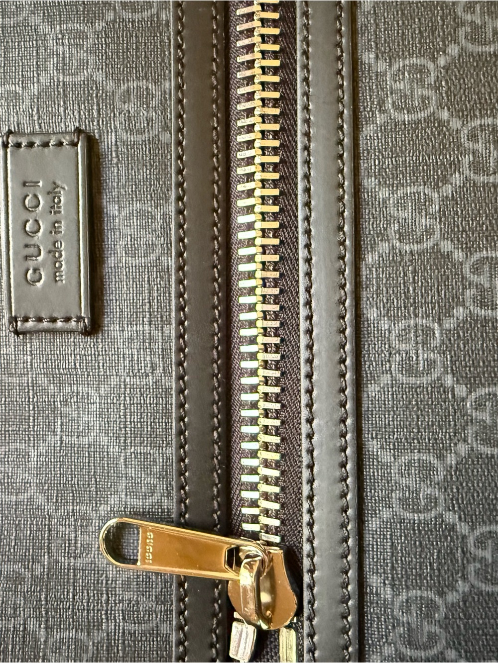 Gucci Gray GG Supreme Messenger Bag with Red-Blue Web Strap - Picture 10 of 10